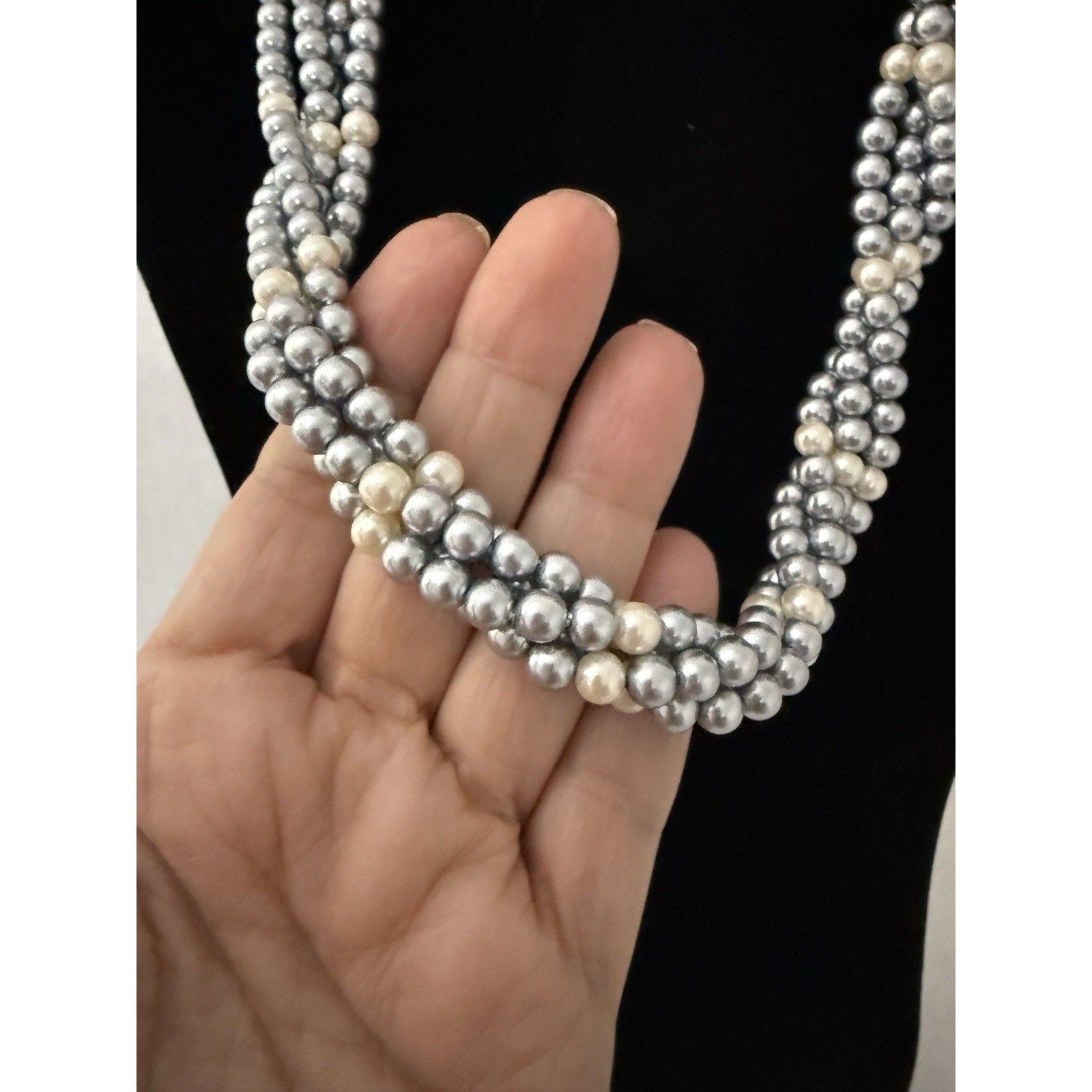 Vtg Marvella Gray / Cream Faux Pearl Torsade Necklace Classic Beauty 16.5